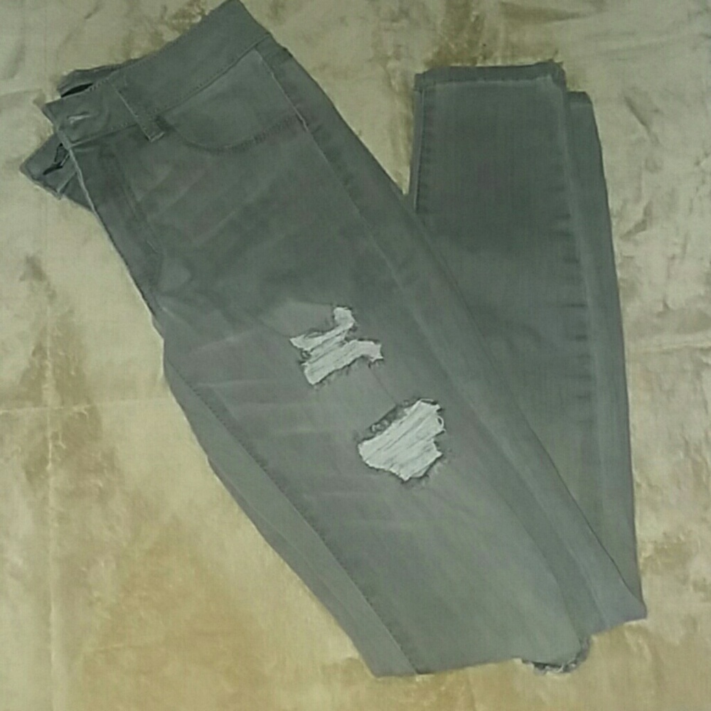 Size 2 Skinny Ripped Jeans